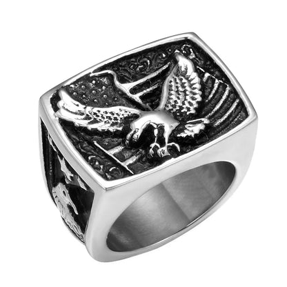 Retro Eagle Ring - Grandeur Prestige