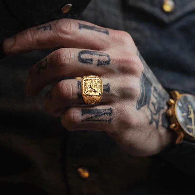 Bald Eagle Signet Ring - Grandeur Prestige